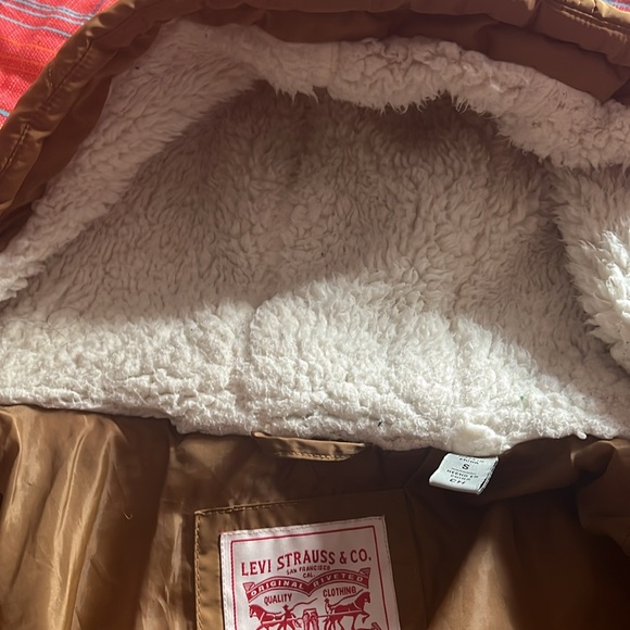 Levi’s winter coat - Picture 7 of 9